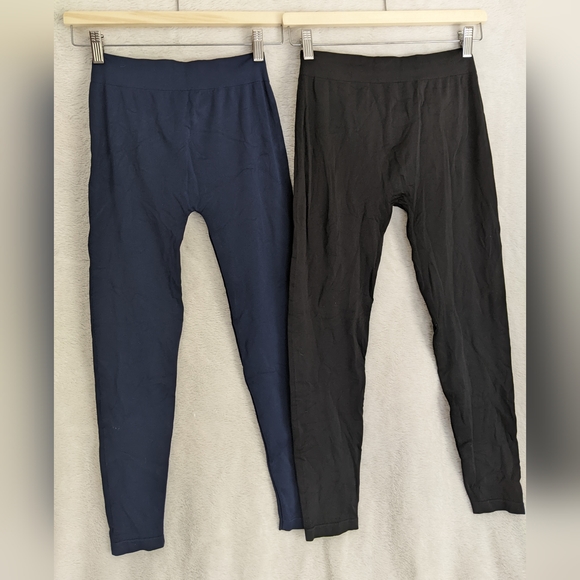 Lot of 2: Zenana Outfitters L/XL Leggings, Black and Navy, Like New Condition - Picture 9 of 9